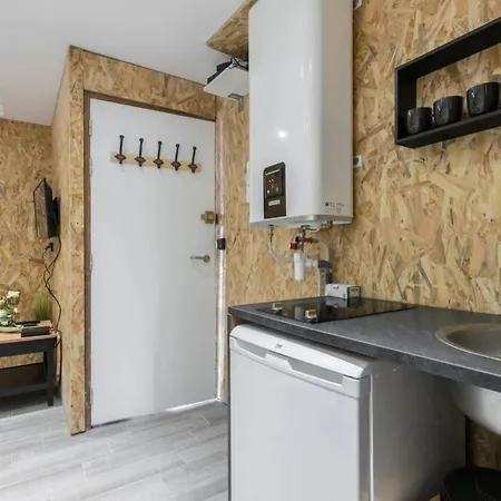 Studio Near Old - Atypical - Tram At 10 M Apartment *